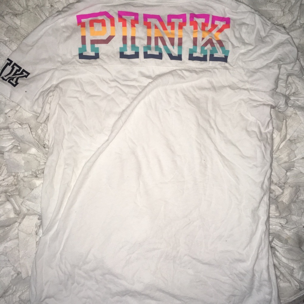 VS PINK TEE